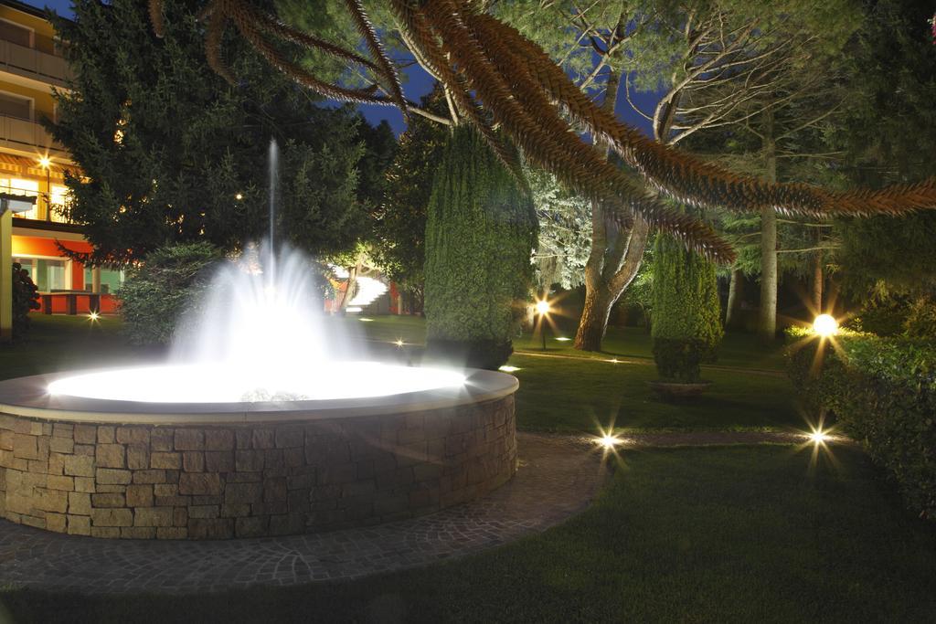 Storo Hotel Castel Lodron מראה חיצוני תמונה