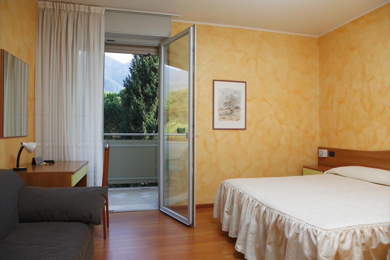 Storo Hotel Castel Lodron מראה חיצוני תמונה